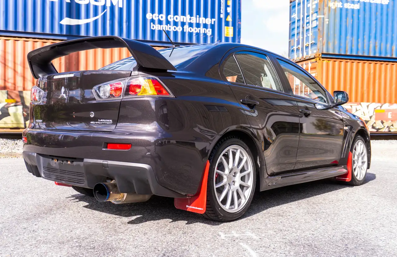 Mitsubishi Lancer снимка Mitsubishi Lancer