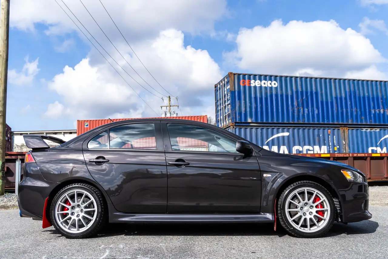 Mitsubishi Lancer снимка Mitsubishi Lancer