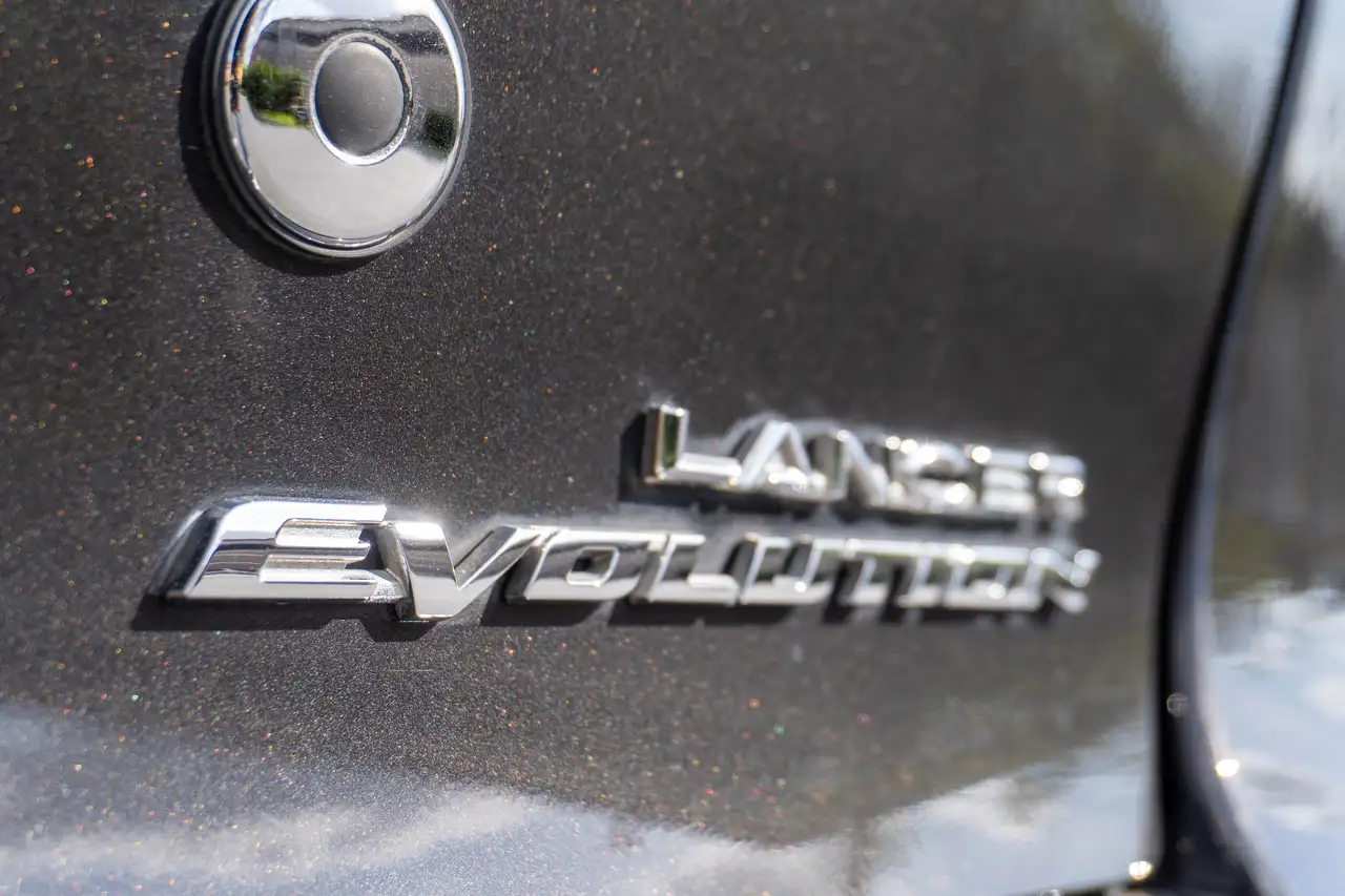Mitsubishi Lancer снимка Mitsubishi Lancer