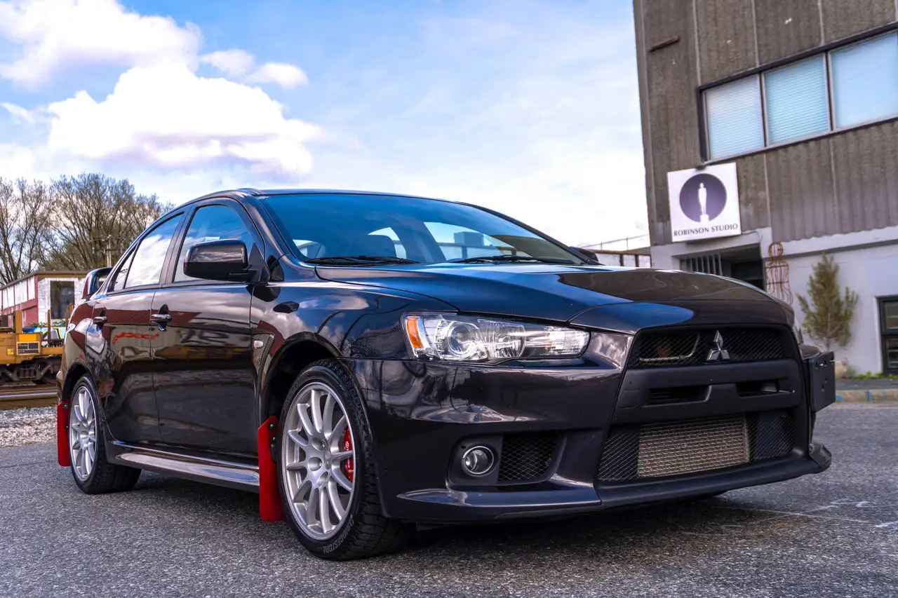 Mitsubishi Lancer снимка Mitsubishi Lancer