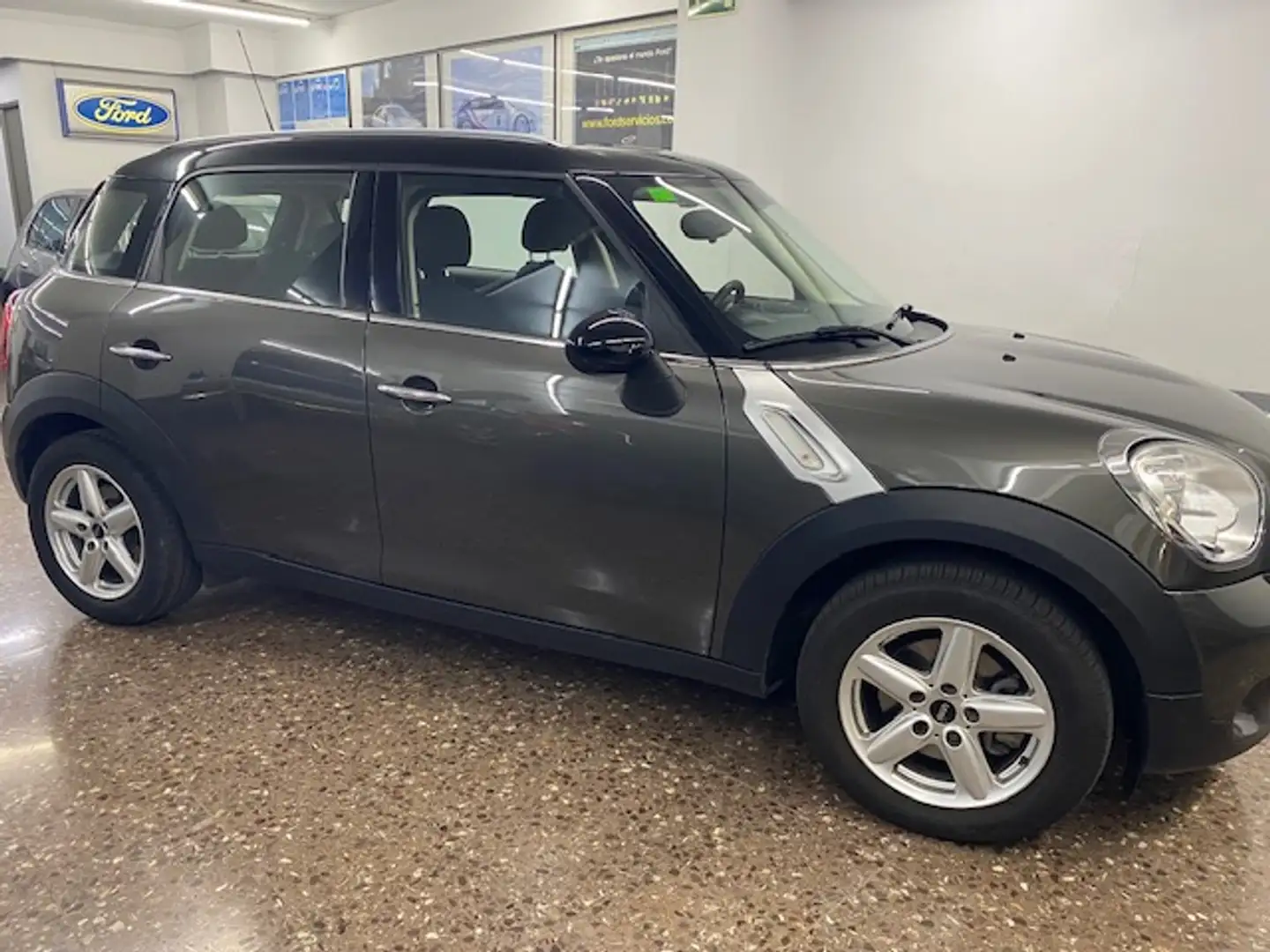 MINI Cooper Countryman D Gris - 2