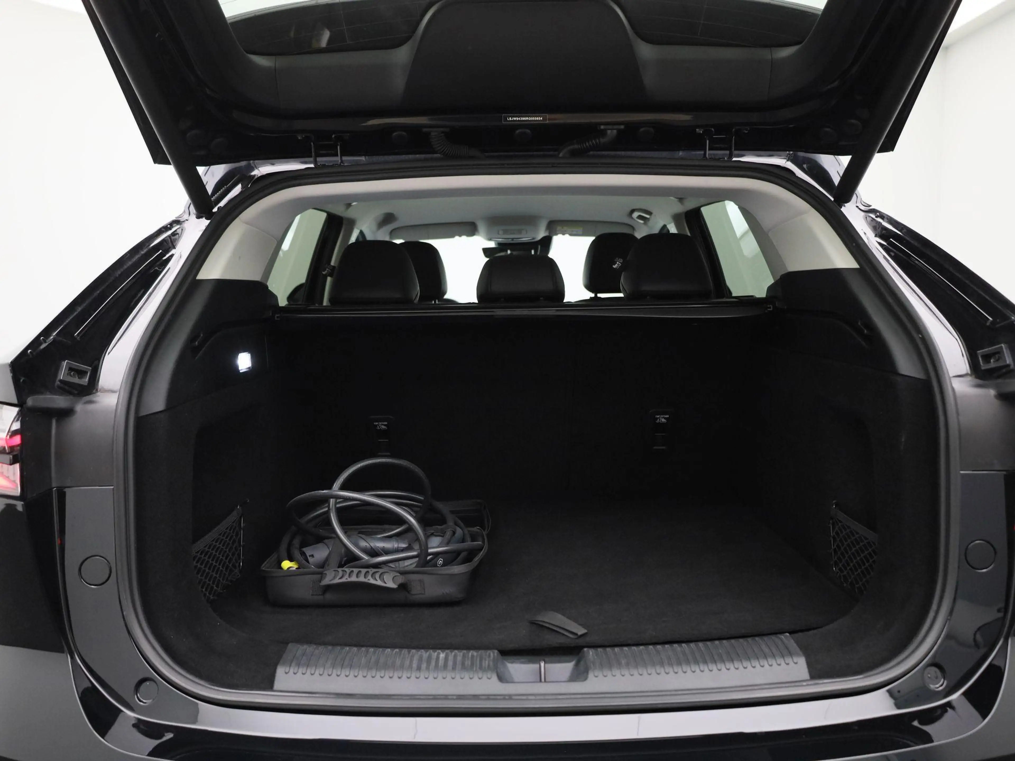 MG HS MG PHEV 1.5 Luxury — photo 14