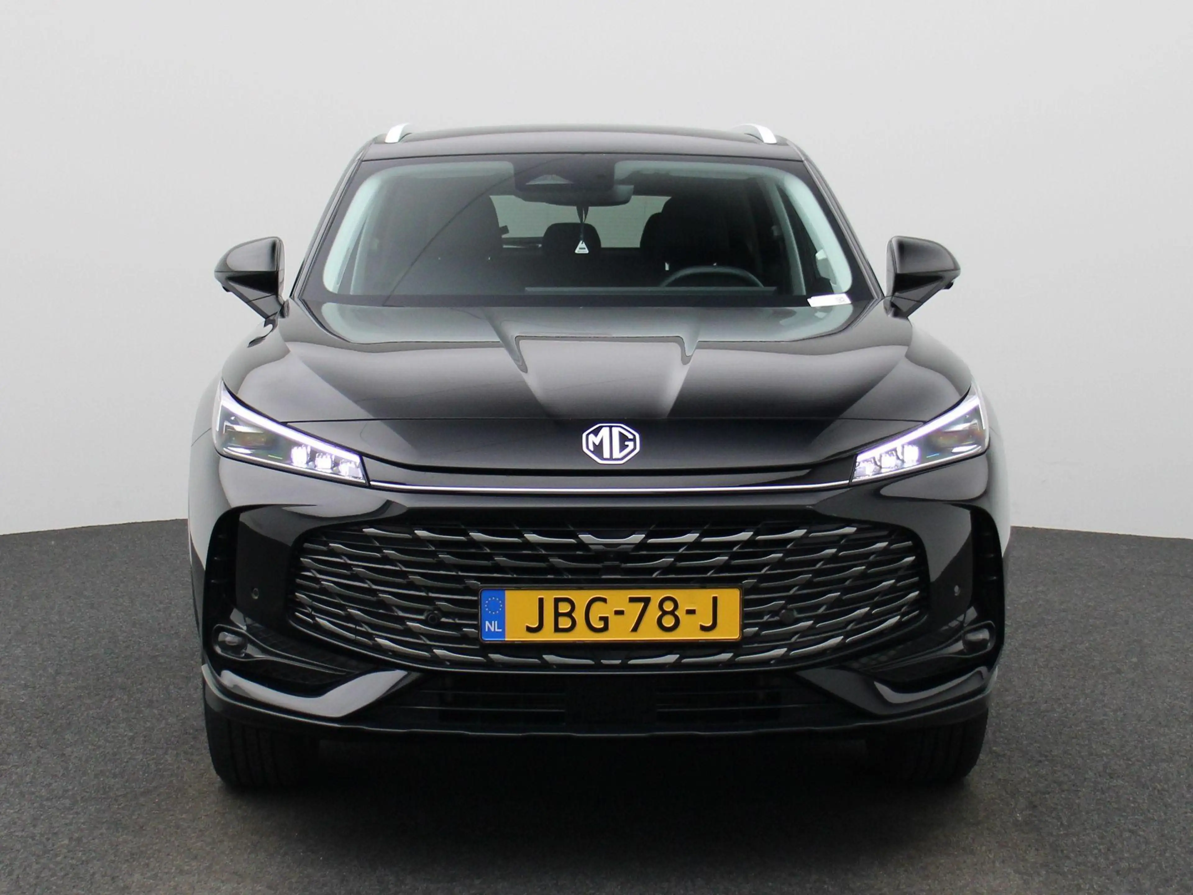 MG HS MG PHEV 1.5 Luxury — photo 3