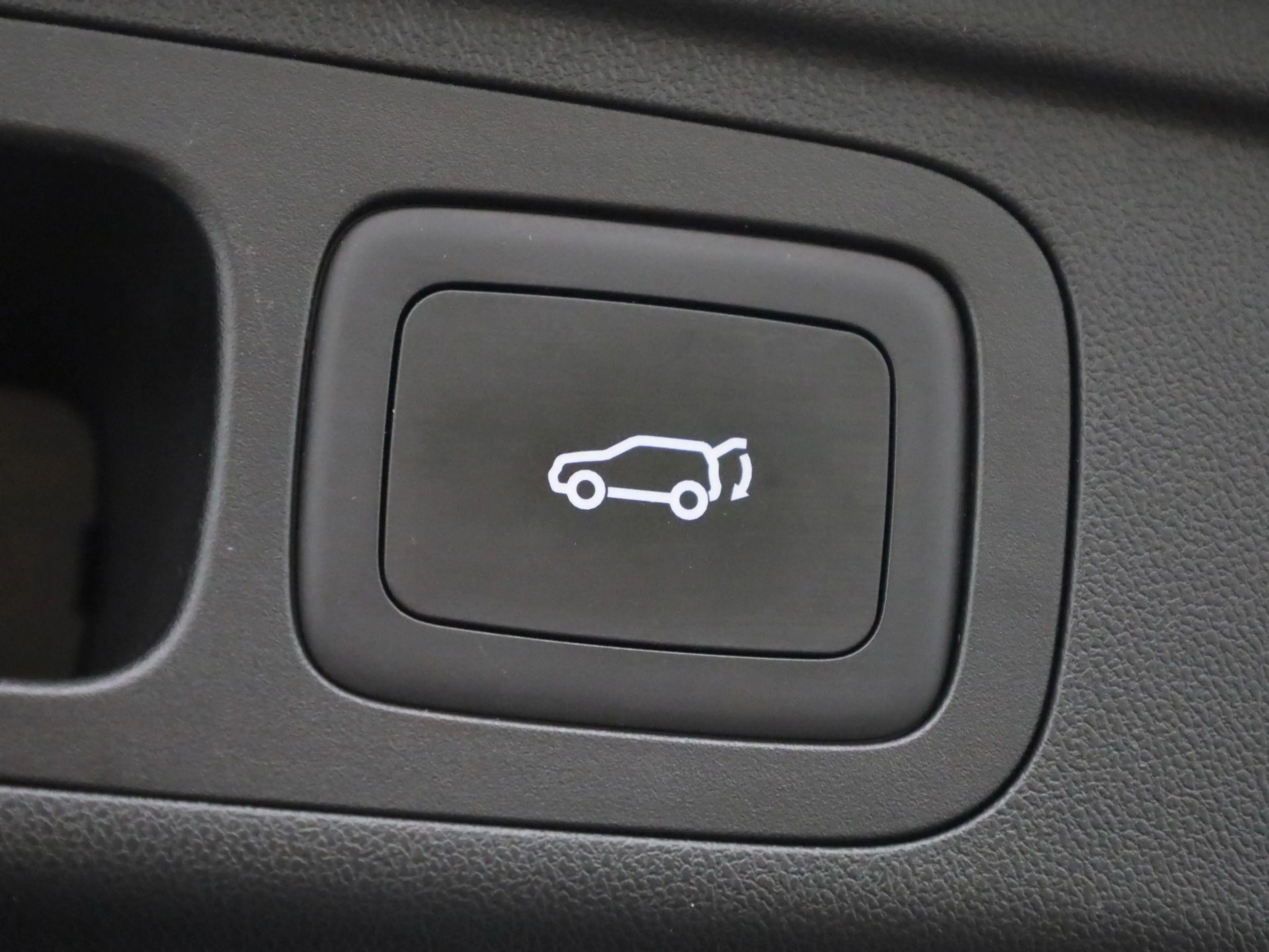 MG HS MG PHEV 1.5 Luxury — photo 15