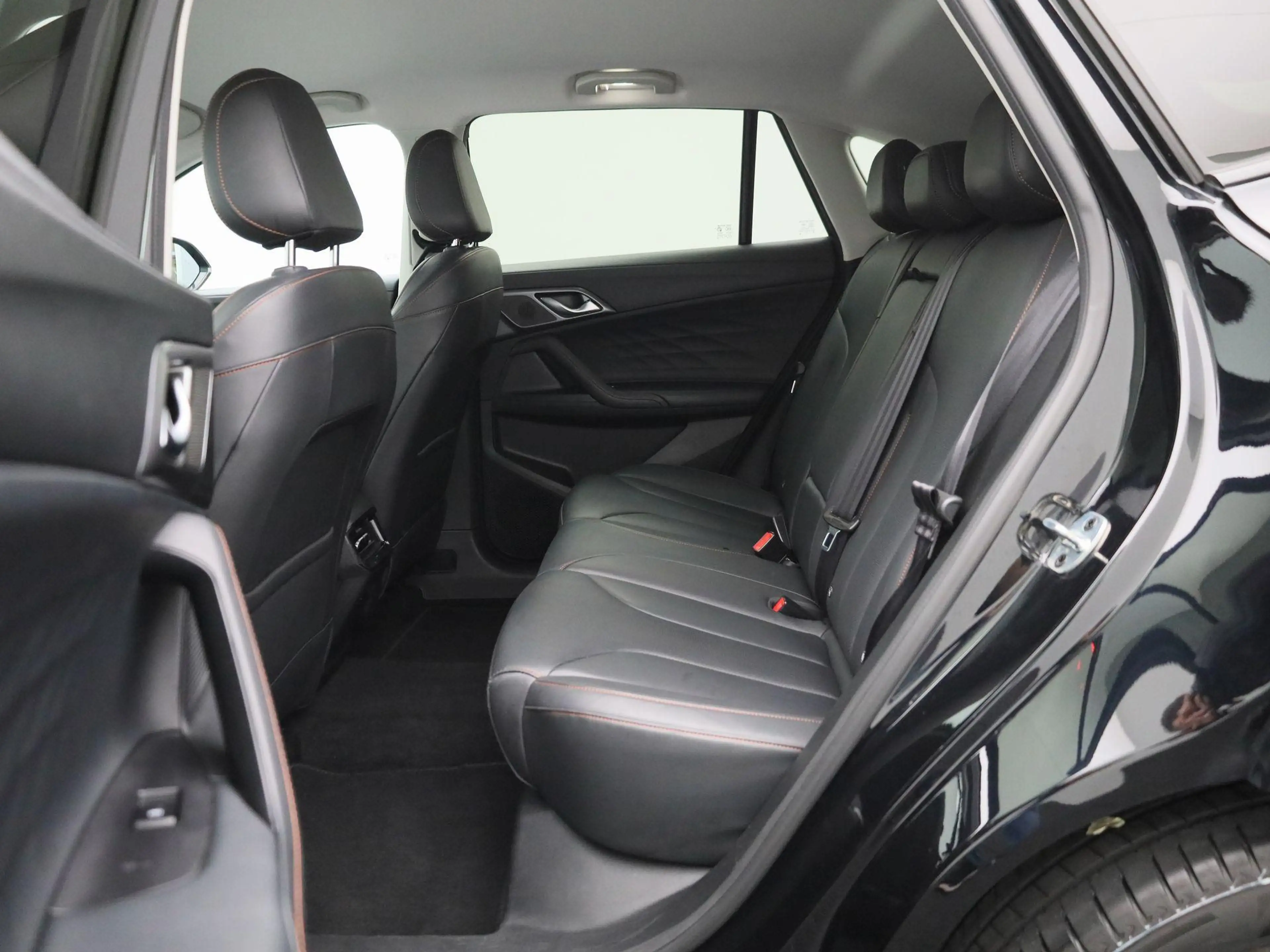 MG HS MG PHEV 1.5 Luxury — photo 12