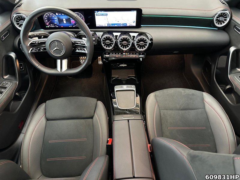 Mercedes-Benz CLA 180 SB AMG  AHK Night Pano Burmester Distron — photo 12