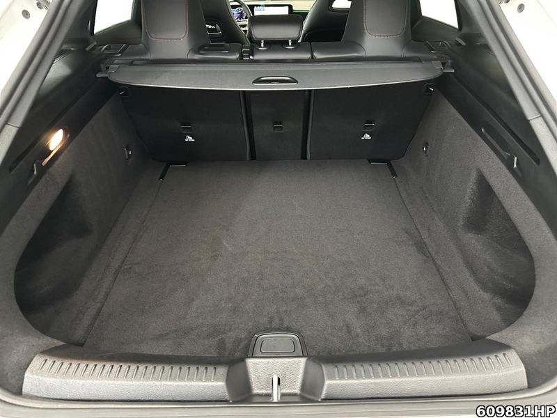 Mercedes-Benz CLA 180 SB AMG  AHK Night Pano Burmester Distron — photo 6