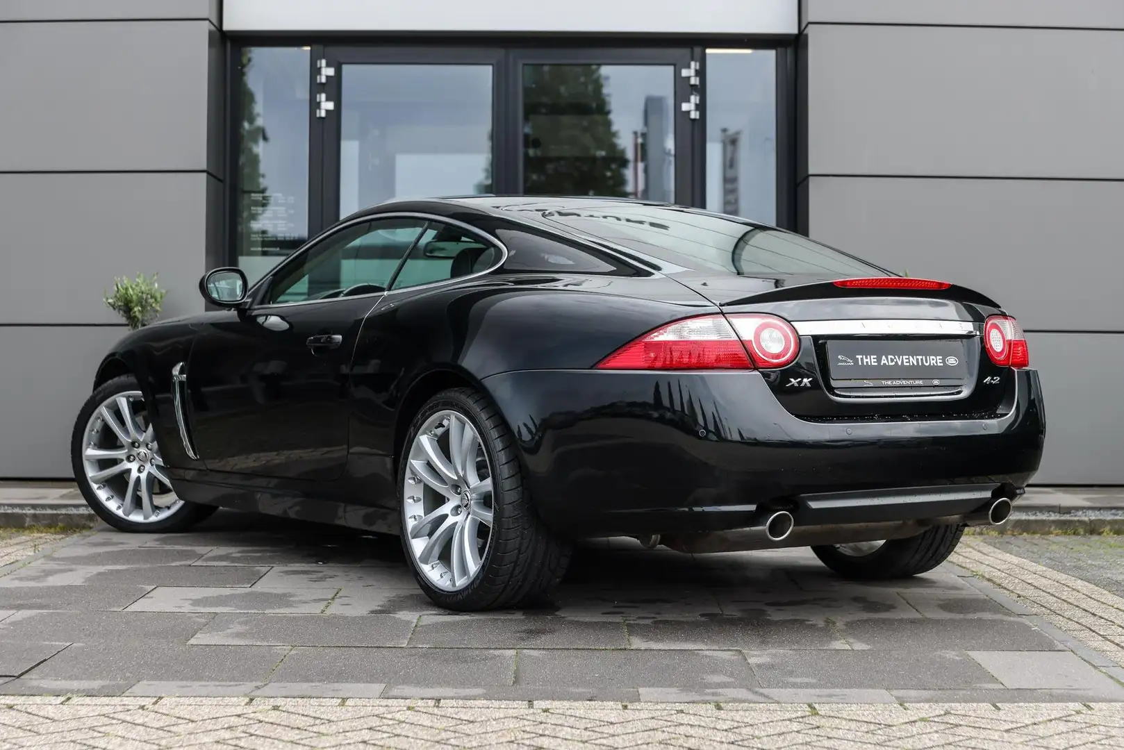 Jaguar XK 4.2 V8 Coupé Schwarz - 2