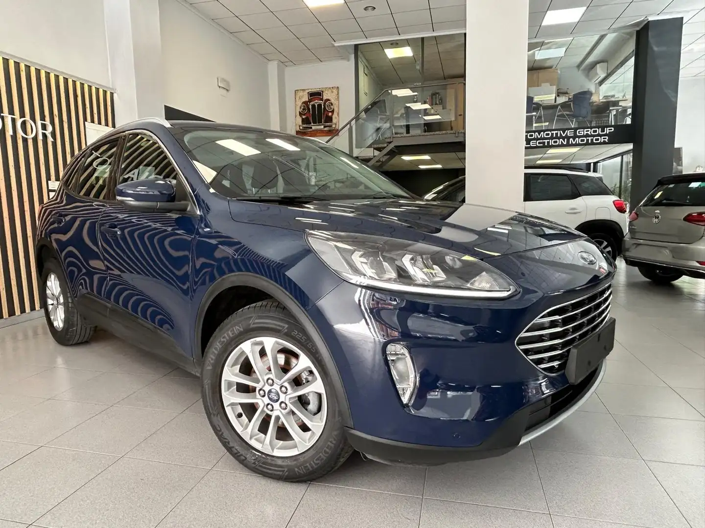 Ford Kuga 1.5 EcoBoost Titanium FWD 120 Blauw - 1