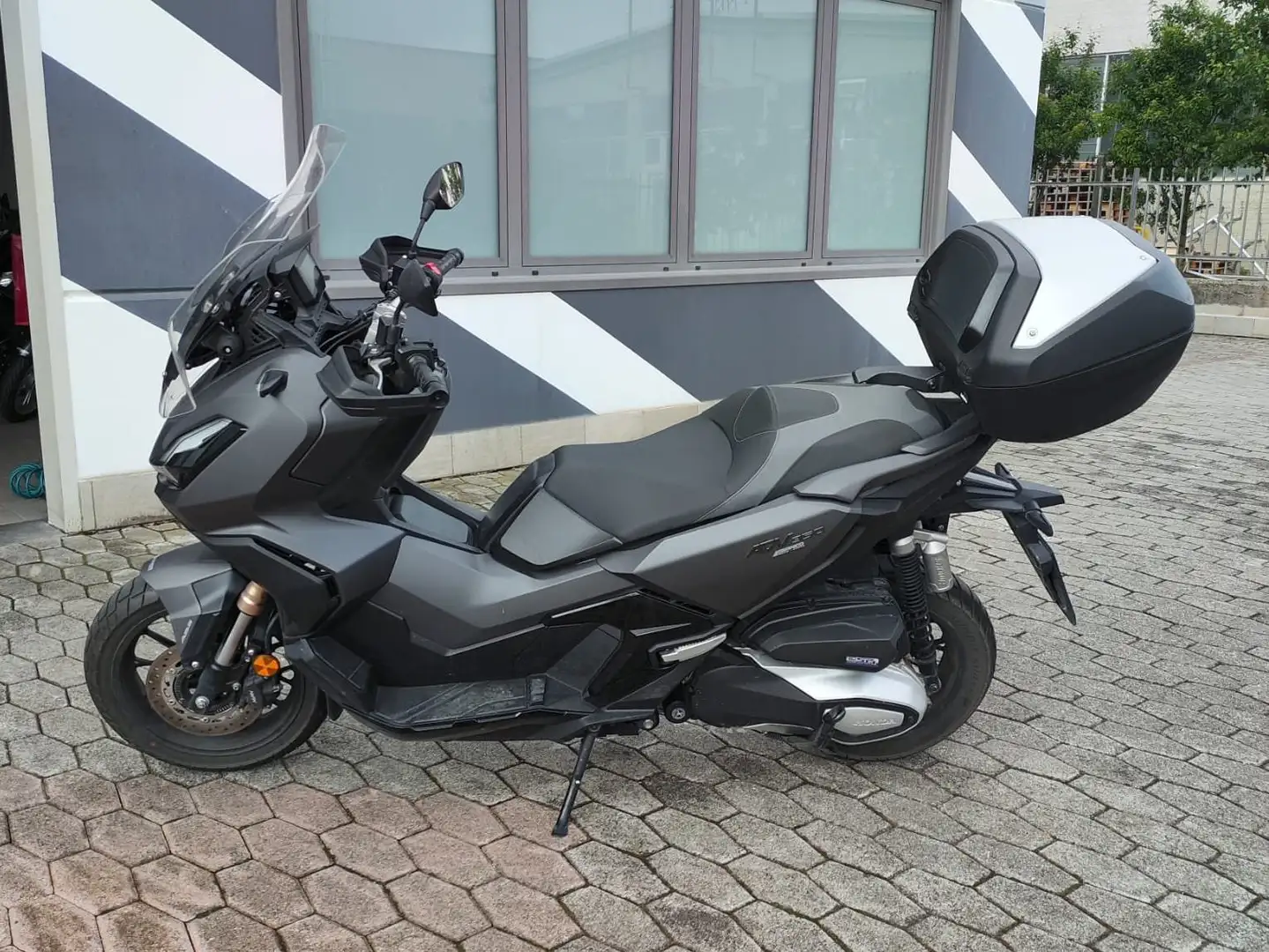 Honda ADV 350 abs Grijs - 1