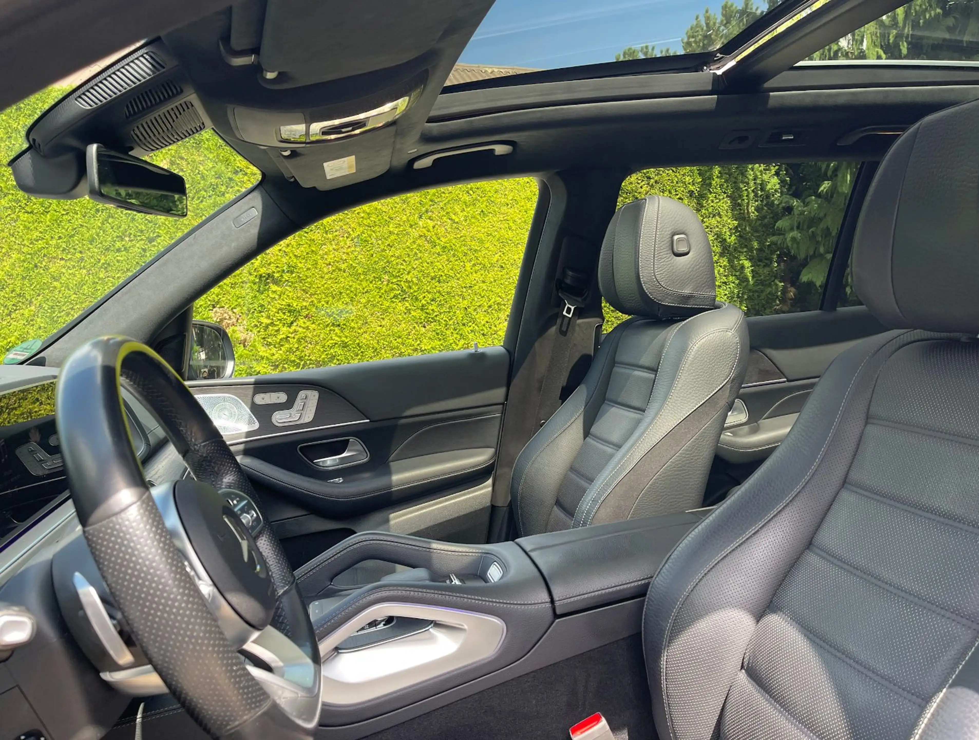 Mercedes-Benz GLS 400 D PANO SOFT KEYLES HUD AIR+ AMG-LINE — photo 7