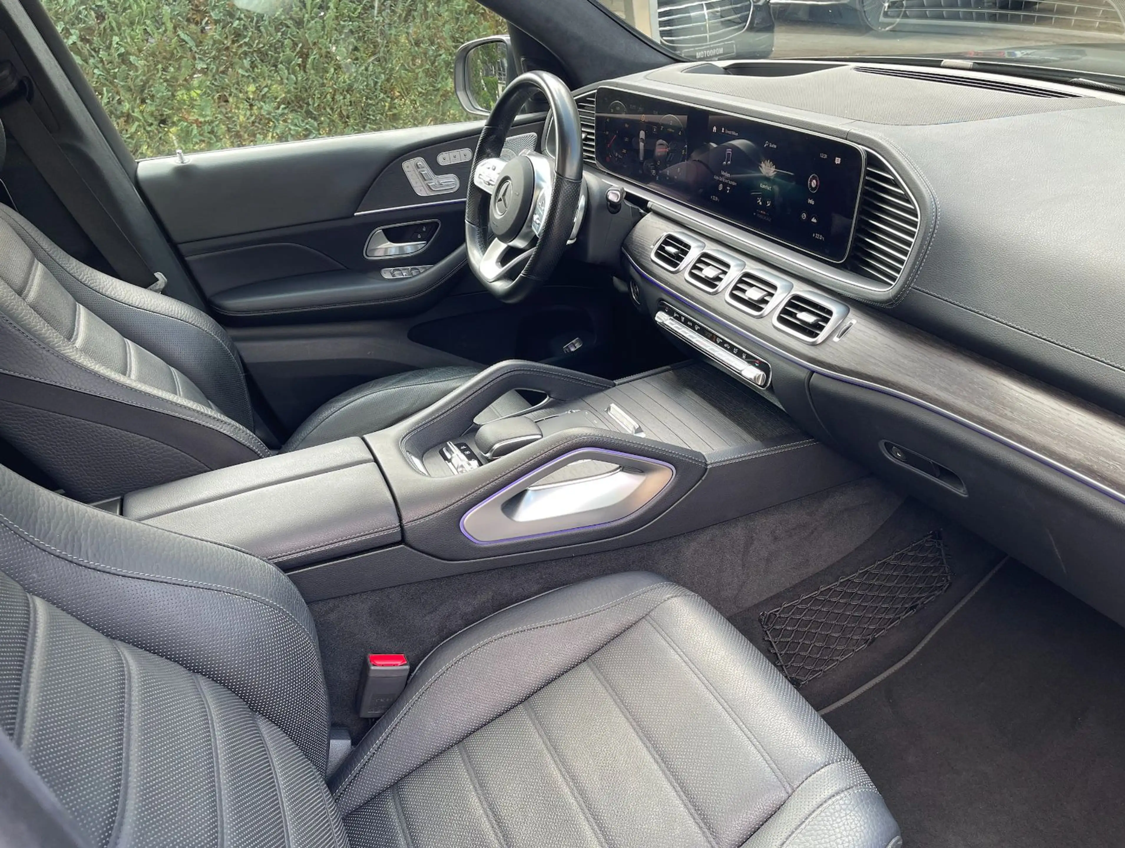 Mercedes-Benz GLS 400 D PANO SOFT KEYLES HUD AIR+ AMG-LINE — photo 4