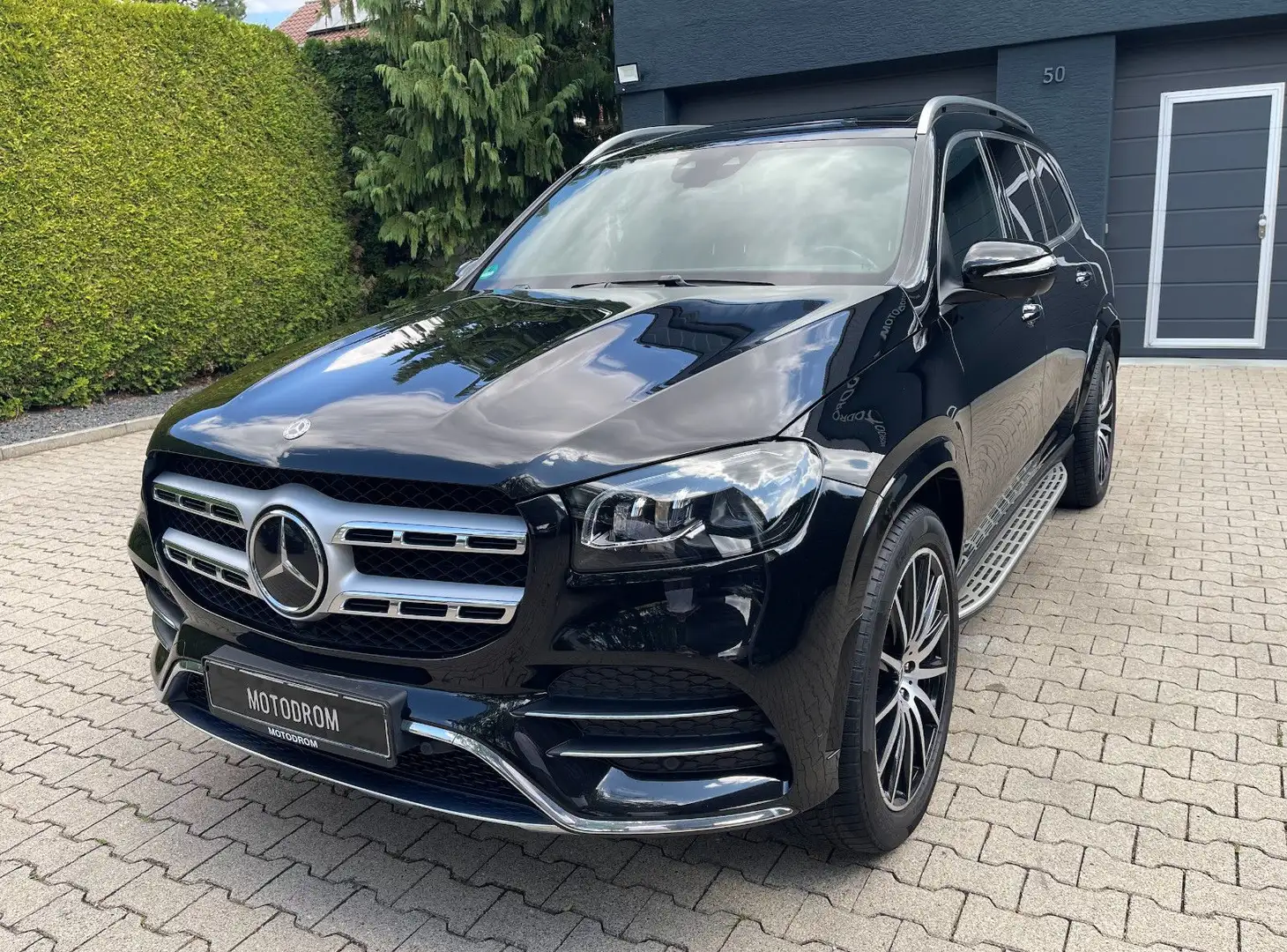 Mercedes-Benz GLS 400 D PANO SOFT KEYLES HUD AIR+ AMG-LINE Schwarz - 2