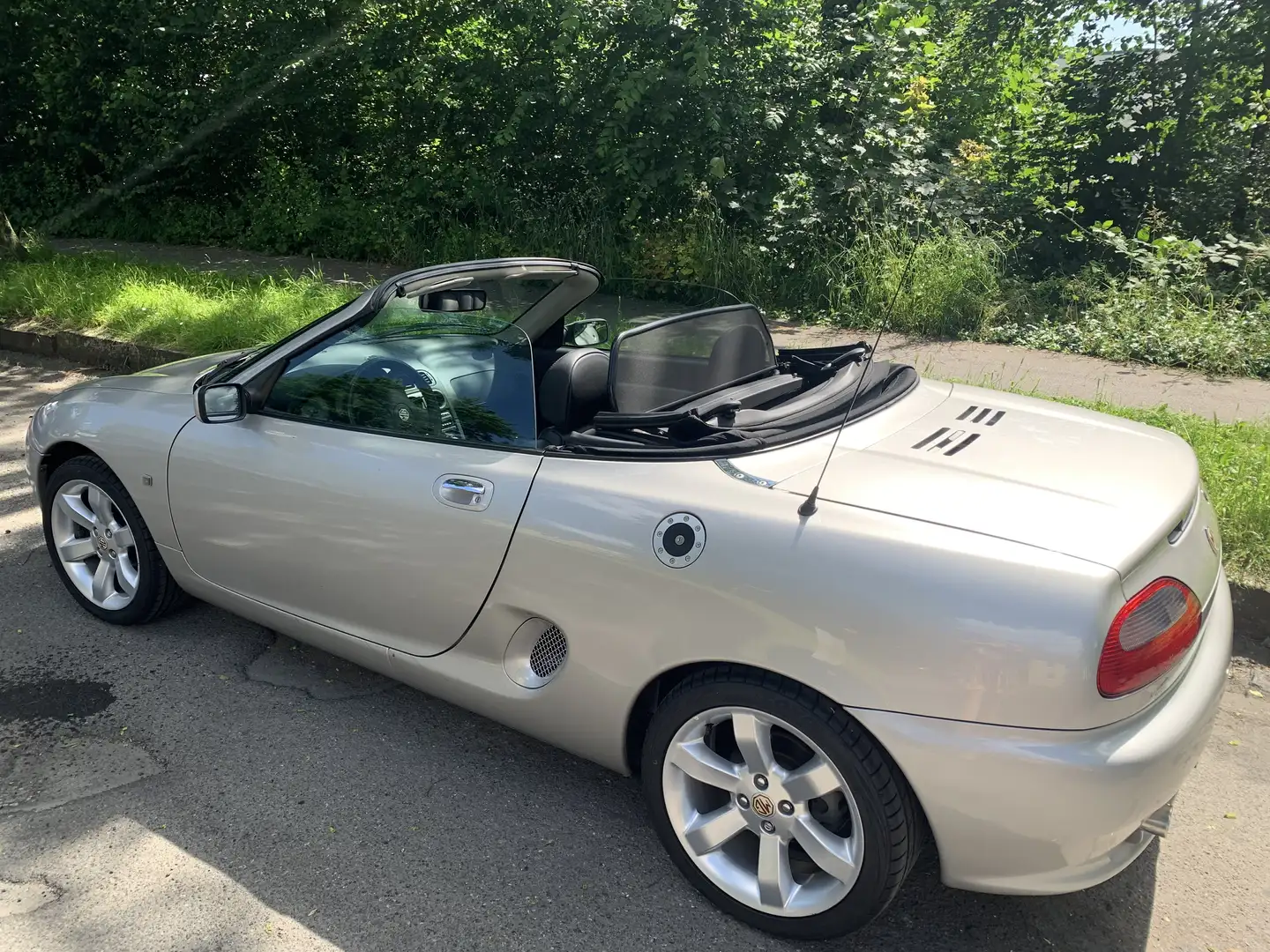 MG MGF 1.8i - 2