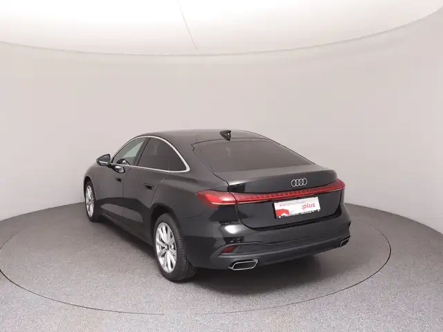 Audi A5 view 5