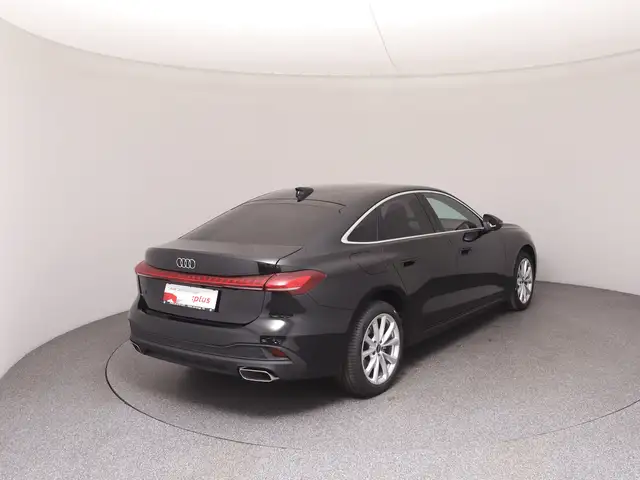 Audi A5 view 4