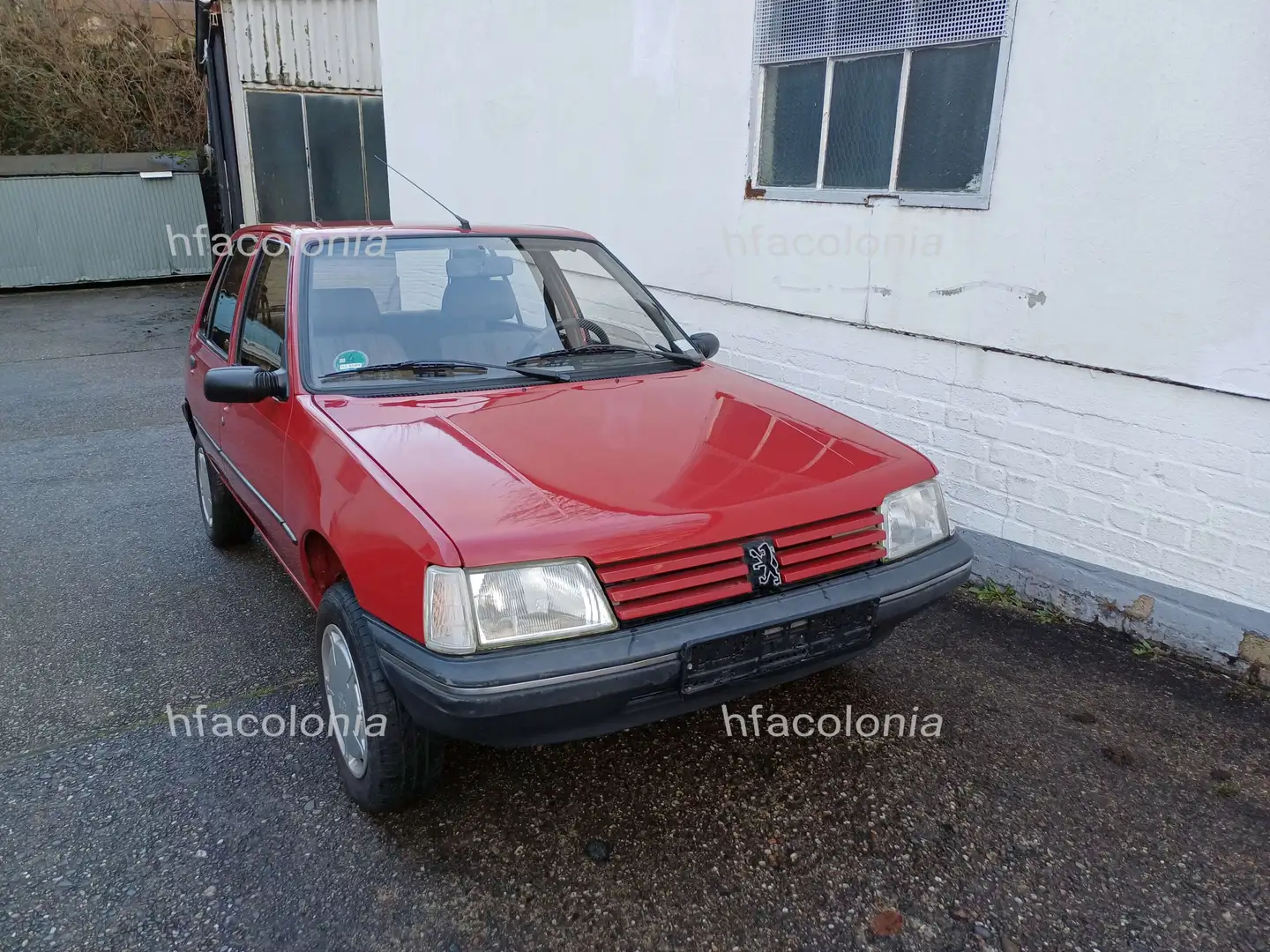 Peugeot 205 Ungeschweißt,123160 Kilometer, 95 % Erstlack Rot - 2