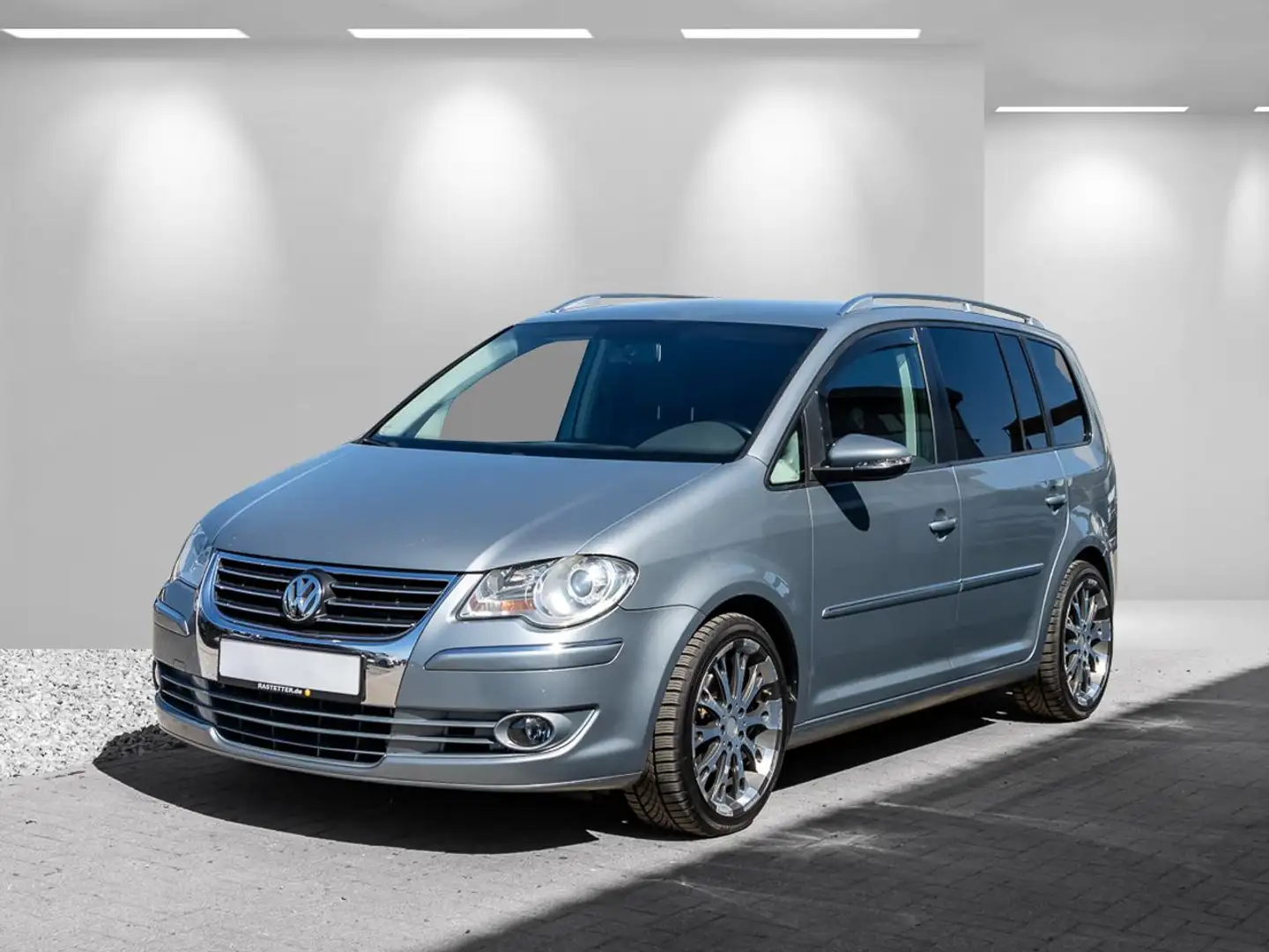Volkswagen Touran 2.0 TDI Highline AHK+PDC+Privacy+Klimaaut+LMF+Temp Grijs - 2