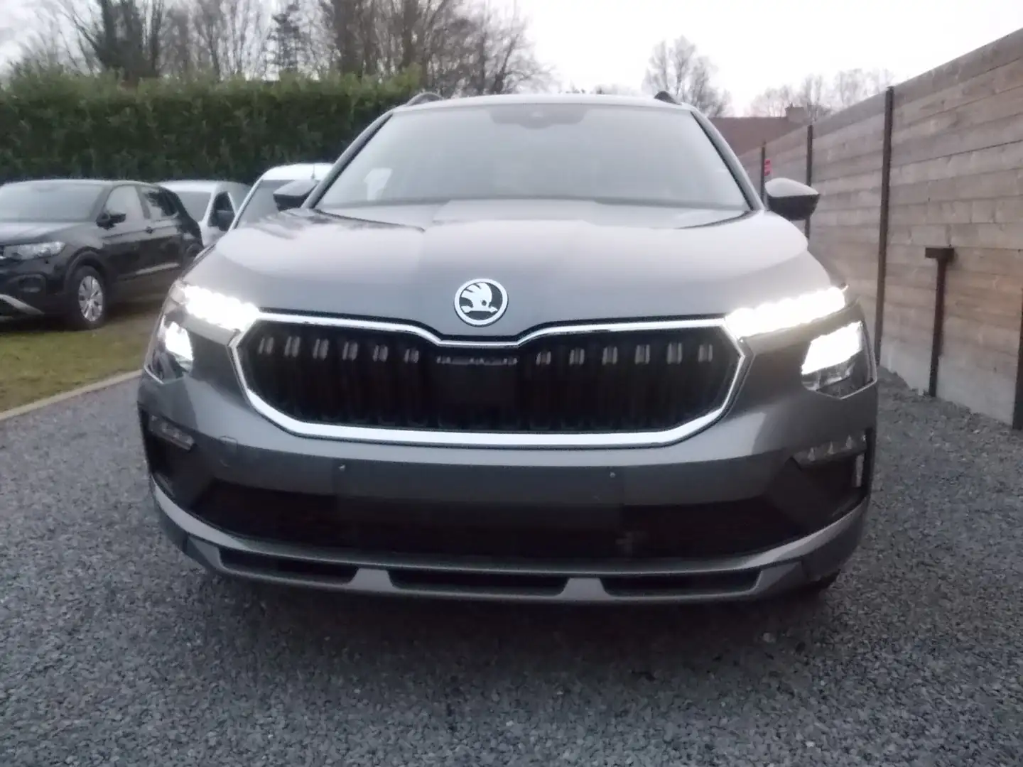 Skoda Kamiq 1.0 TSI 116 Pk DSG Face-lift model 2025 AUTOMAAT Gris - 2