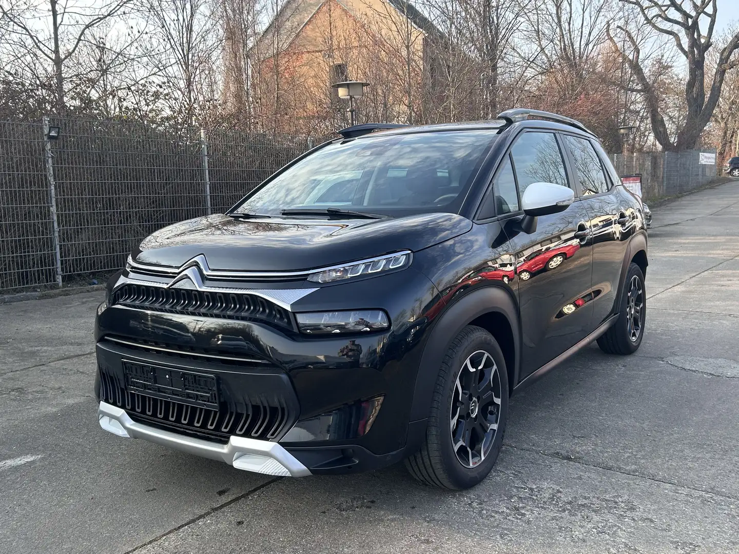 Citroen C3 Aircross Aircross LED/Navi/Tel/Klimaautomatik/Kamera Schwarz - 1
