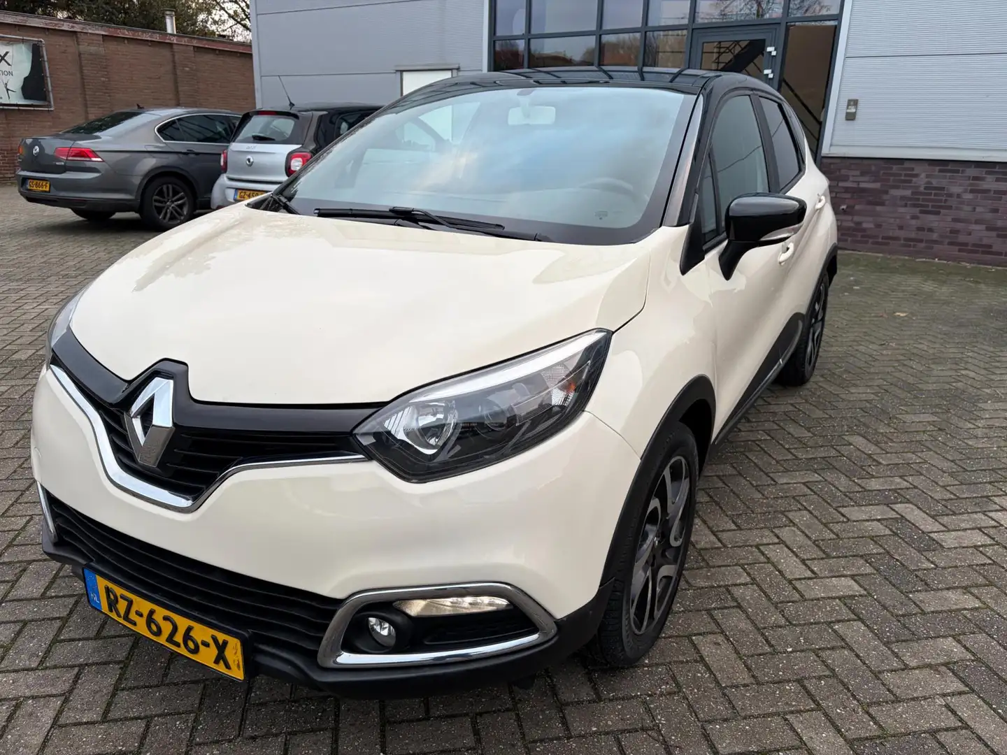 Renault Captur 0.9 TCe Dynamique / Navi / Trekhaak Wit - 1