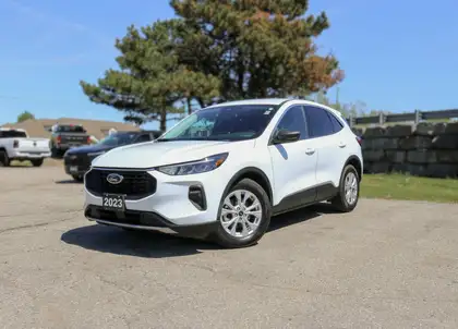 White 2023 Ford Escape Active FWD SUV / Crossover Front-Wheel Drive 8-Speed Automatic
