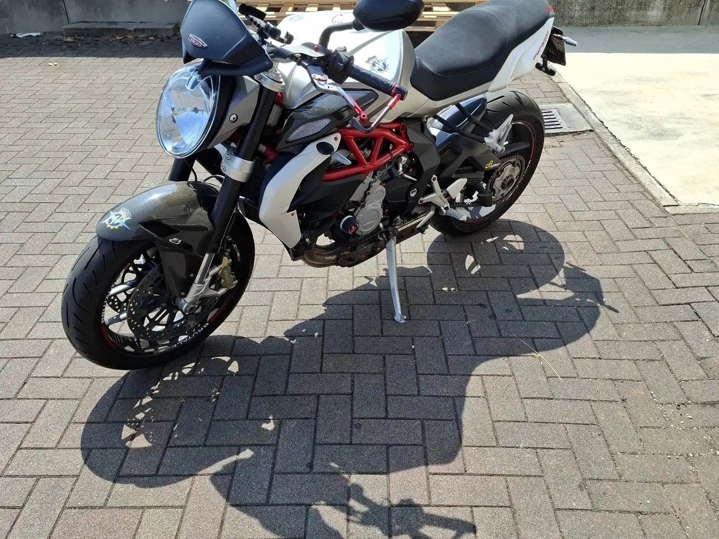 MV Agusta 800 Grau - 1