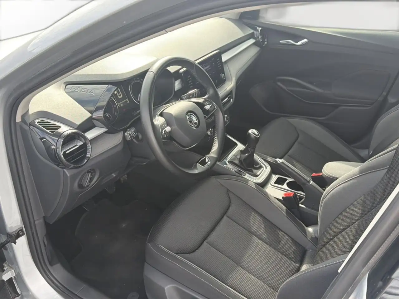 Skoda Fabia 1.0 MPI Carplay AHK LED PDC DAB+, миниатюра 7