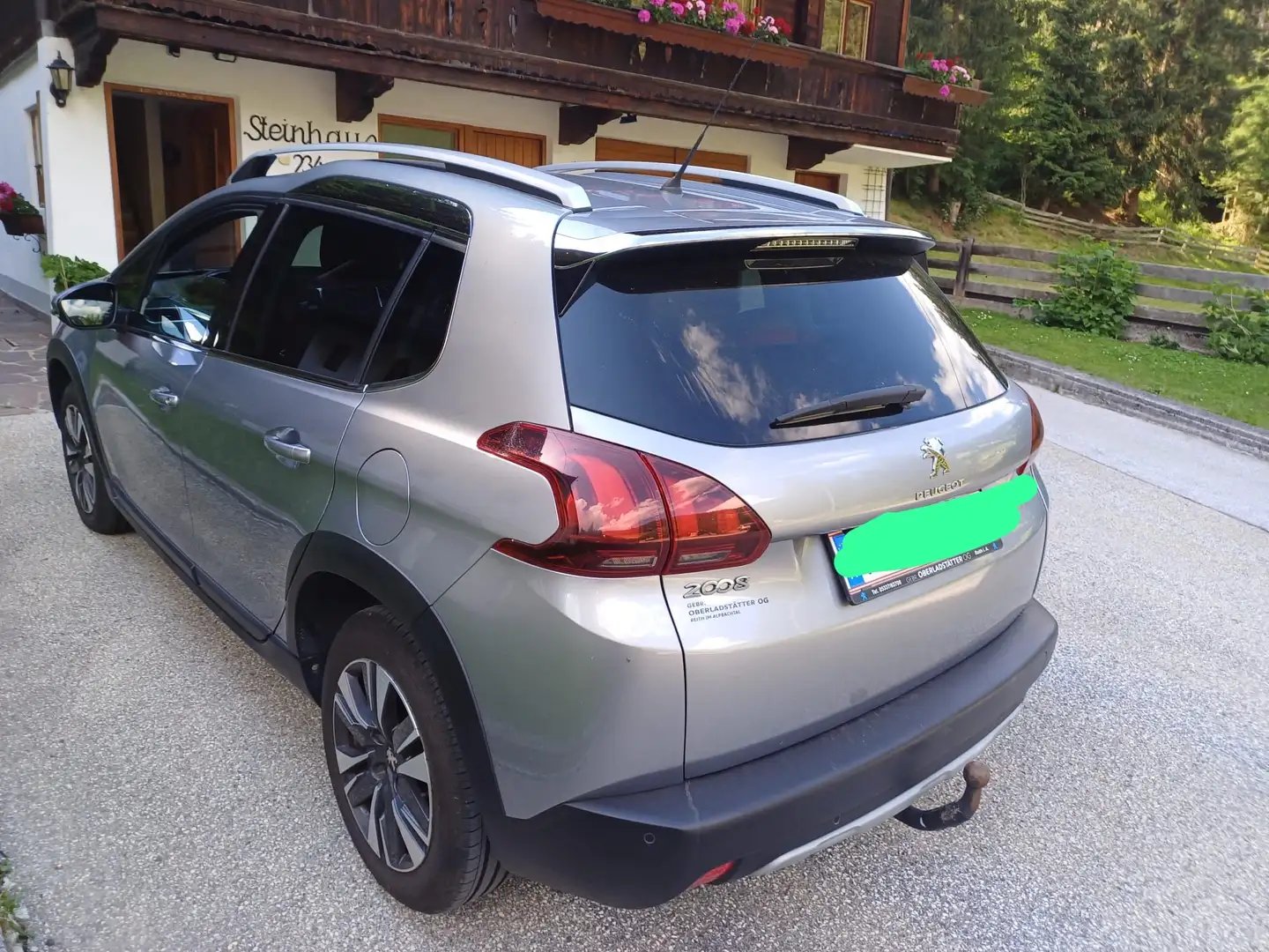 Peugeot 2008 1,2 PureTech 110 S&S Aut. Allure - 1