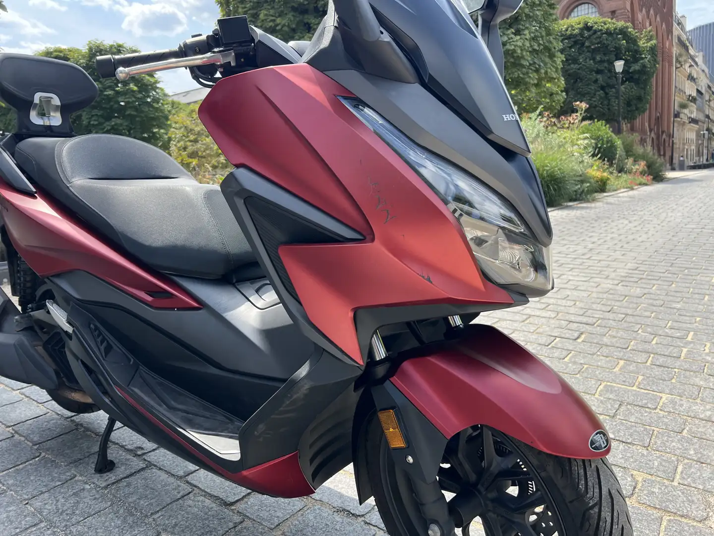 Honda Forza 125 Rouge - 2