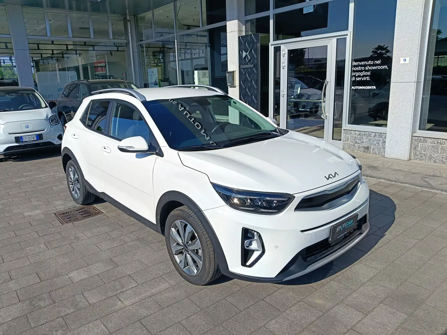 Kia Stonic 1.2 Benzina 84cv STYLE AZIENDALE Blanc - 1