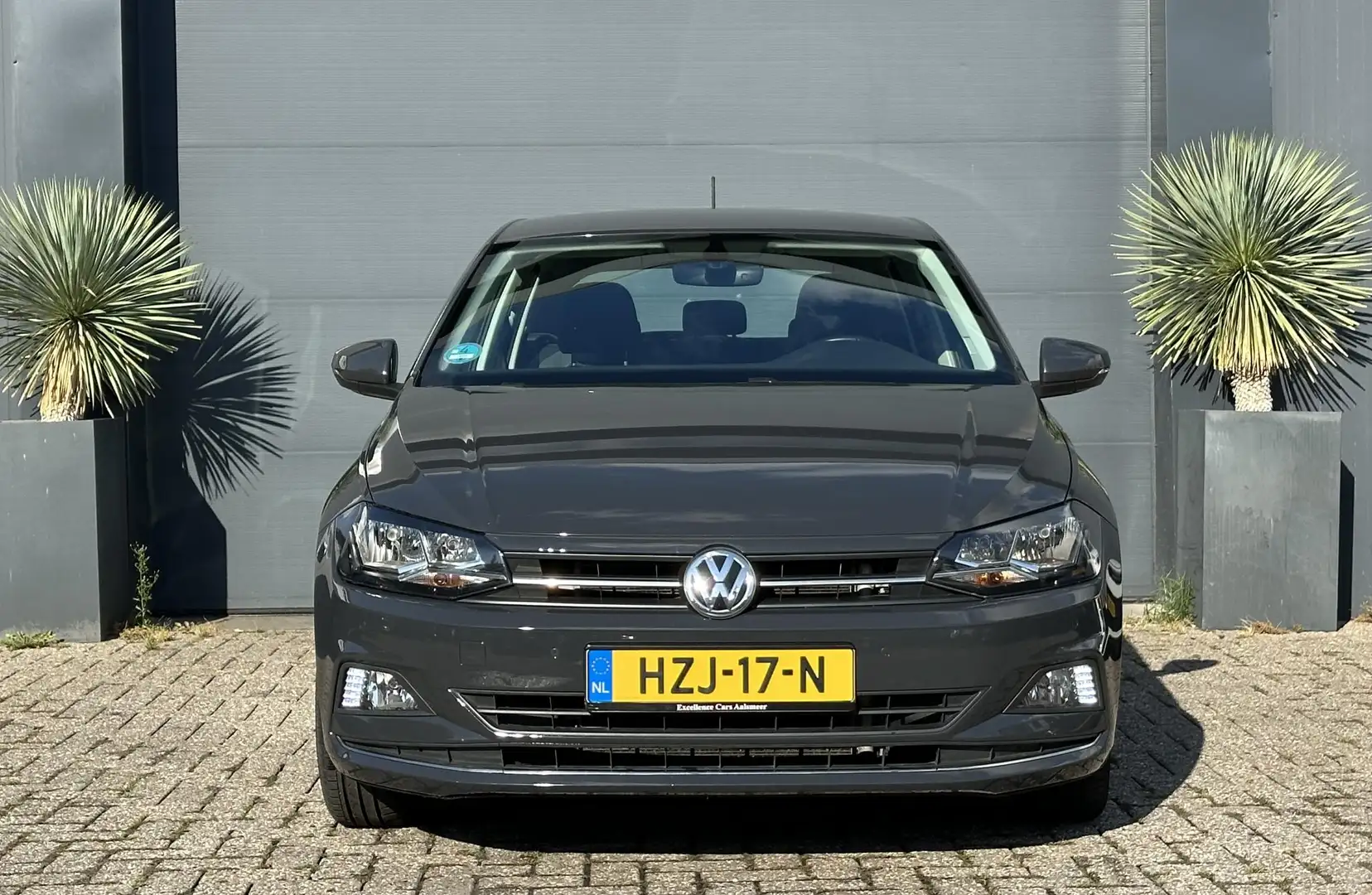 Volkswagen Polo 1.0 TSI Beats Gris - 2