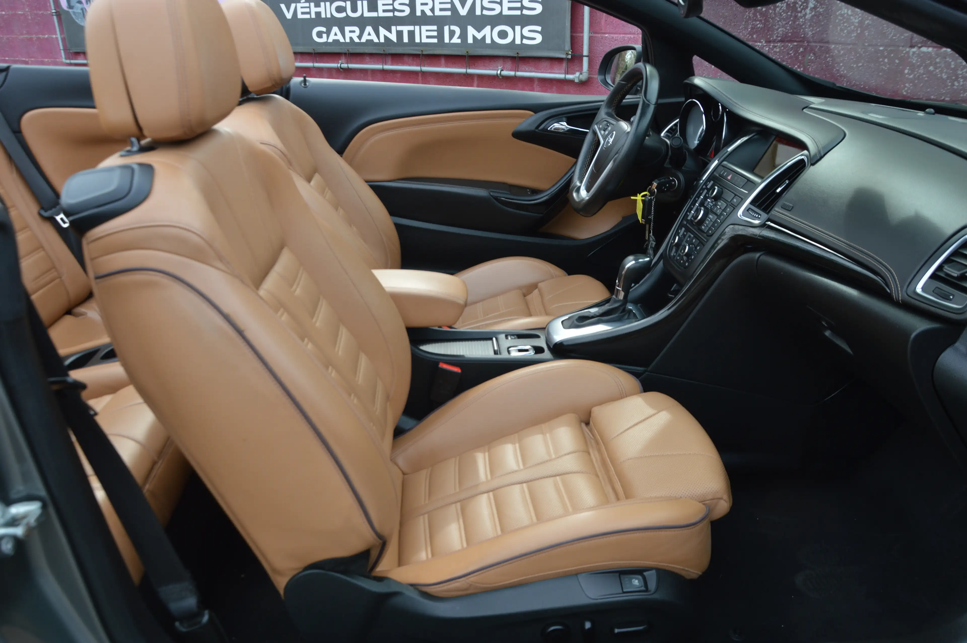 Opel Cascada 1.6Turbo Cosmo BOITE AUT FULL OPTION 28.721KM — photo 12