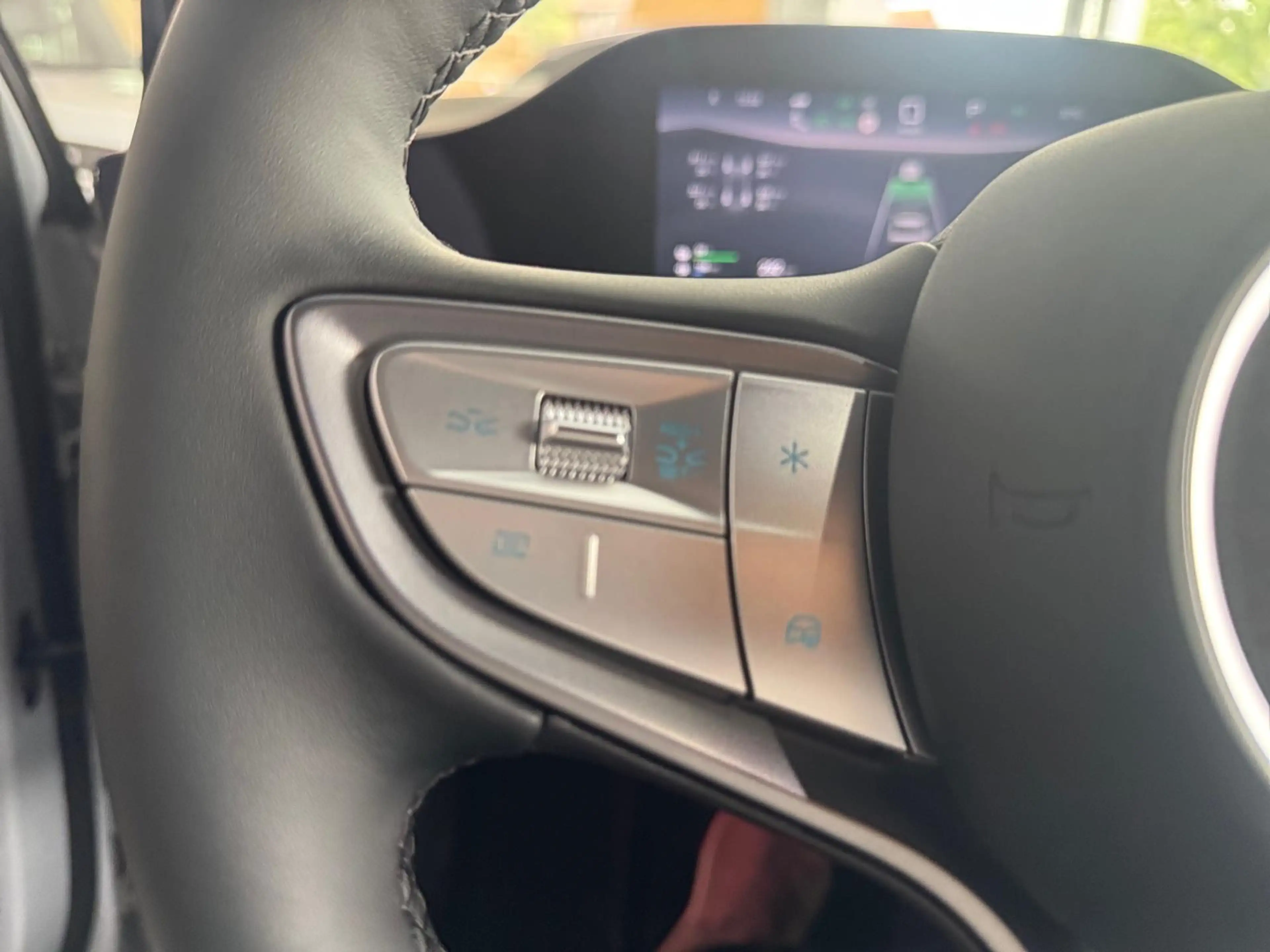 BYD Dolphin G 1.5 PHEV DM-i 156 kW Boost — photo 15