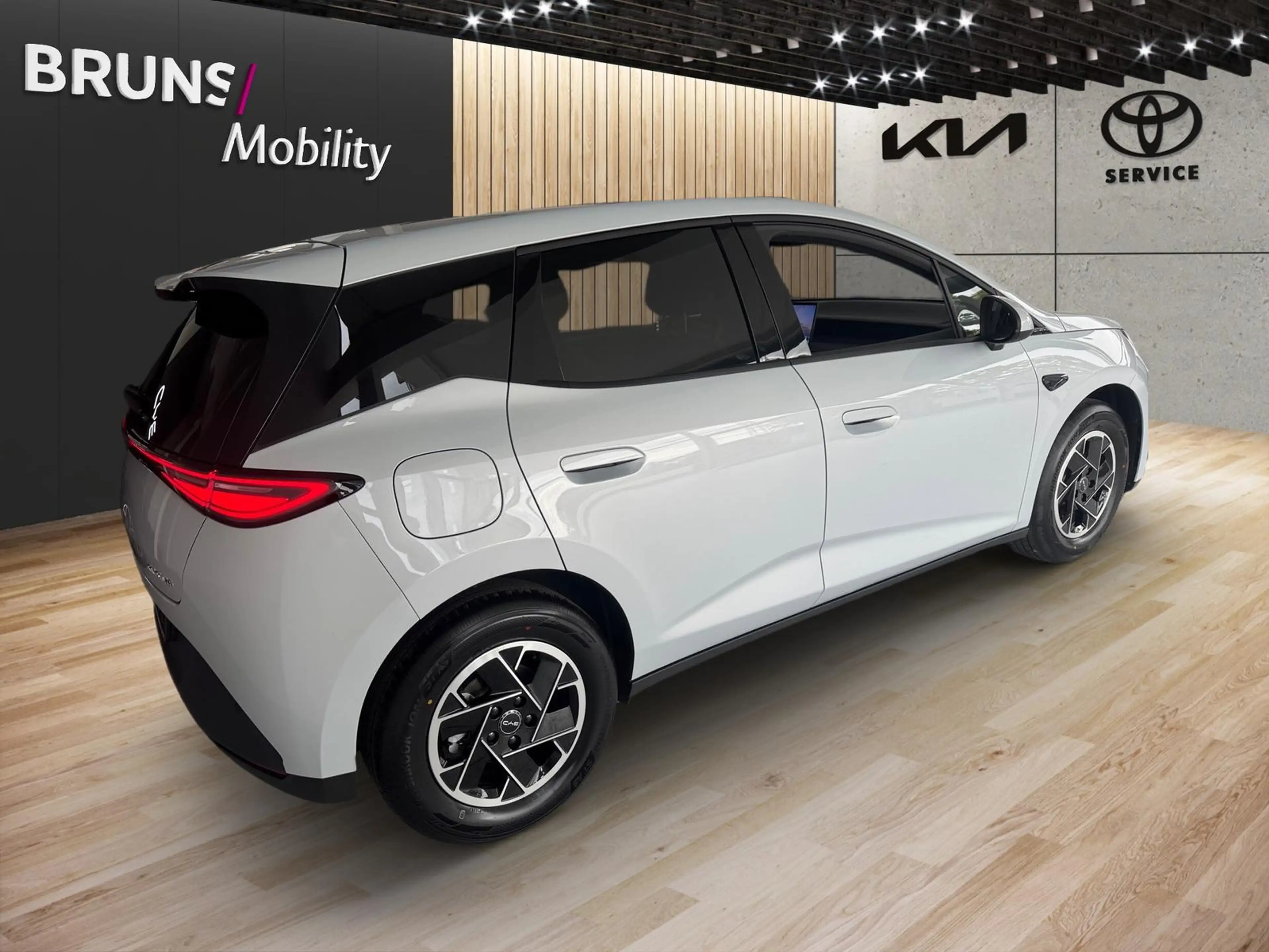 BYD Dolphin G 1.5 PHEV DM-i 156 kW Boost — photo 4
