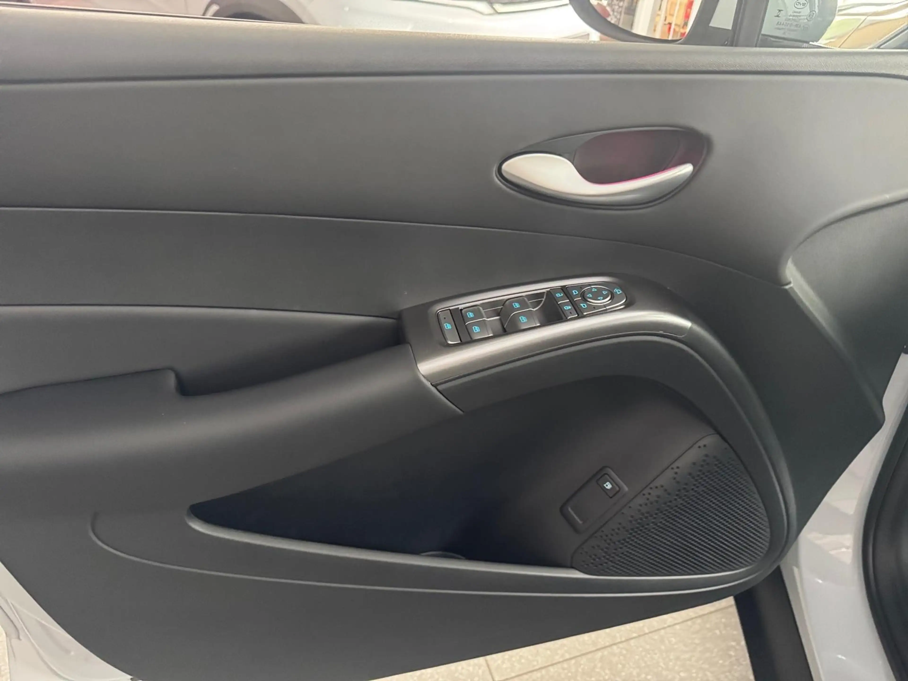 BYD Dolphin G 1.5 PHEV DM-i 156 kW Boost — photo 14
