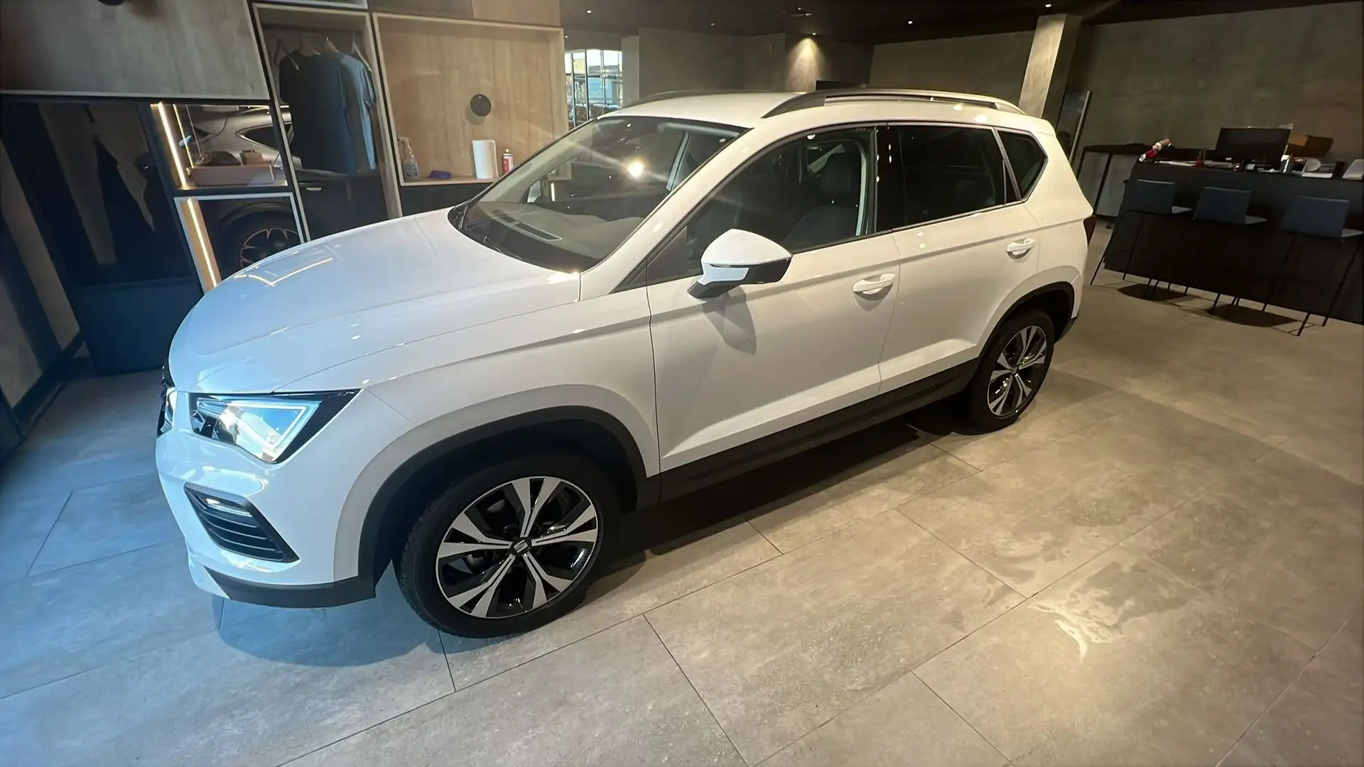 SEAT Ateca 1.5 EcoTSI DSG Black Edition Weiß - 2