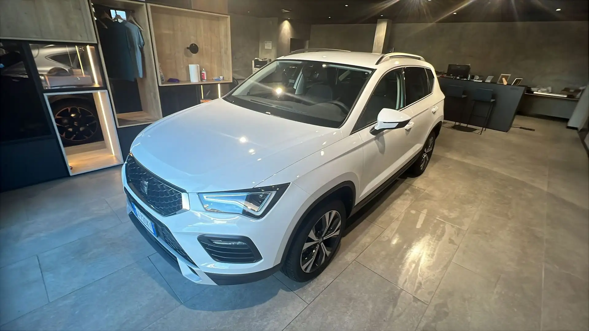 SEAT Ateca 1.5 EcoTSI DSG Black Edition Weiß - 1