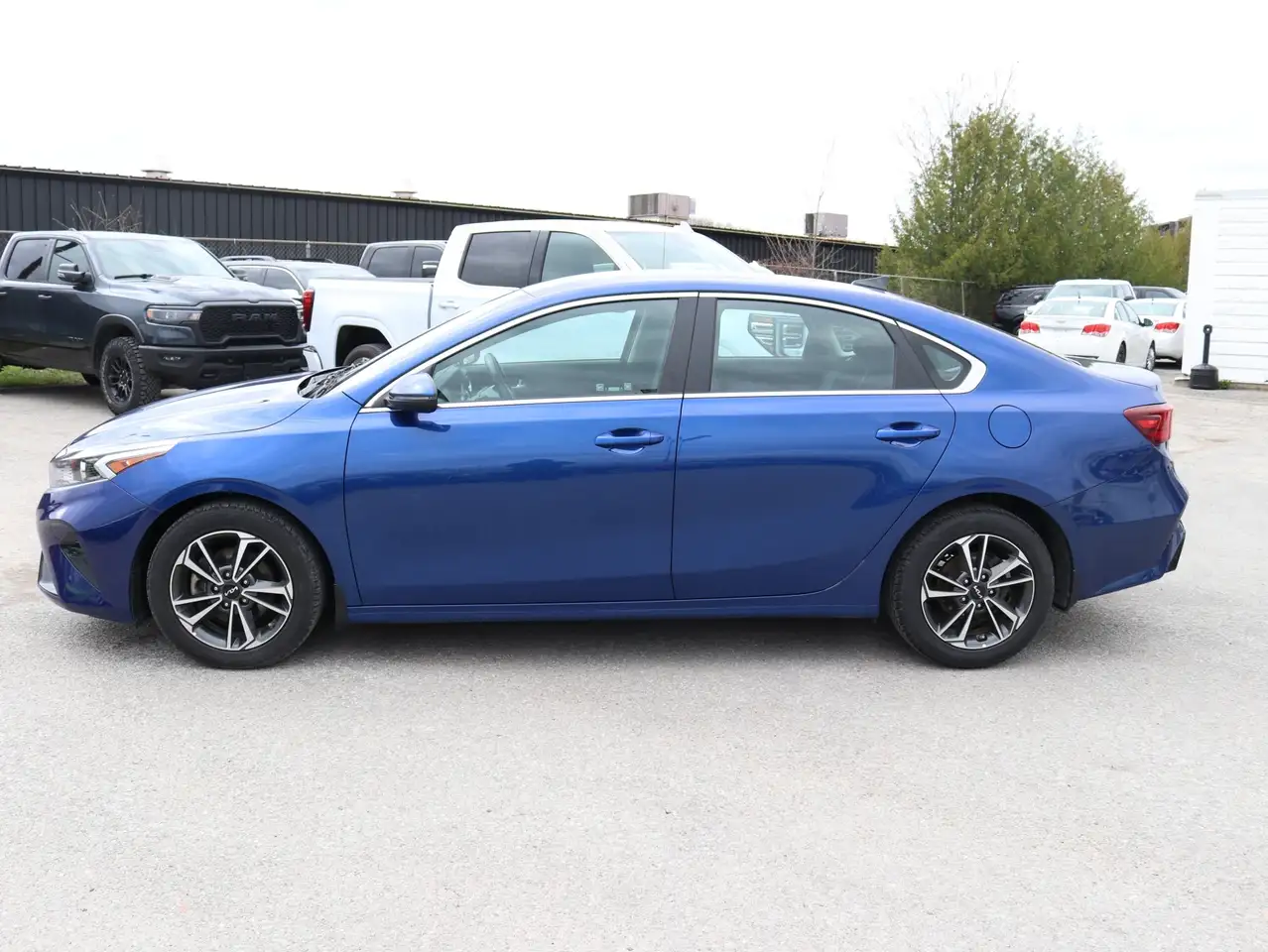Kia Forte снимка Kia Forte