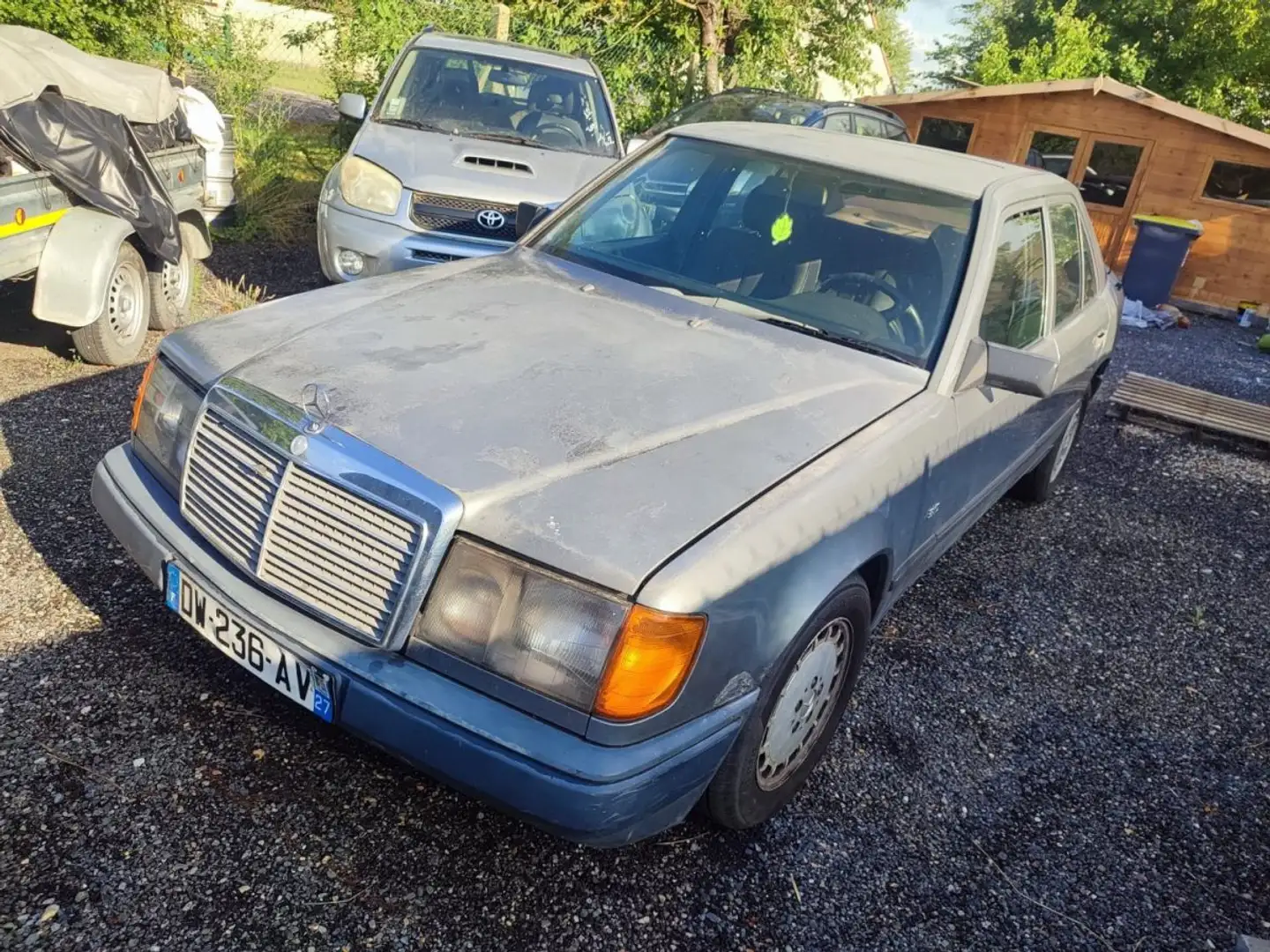 Mercedes-Benz 300 RARE W124 Berline 300D 3.0 TD Turbo 147cv Boîte au - 1