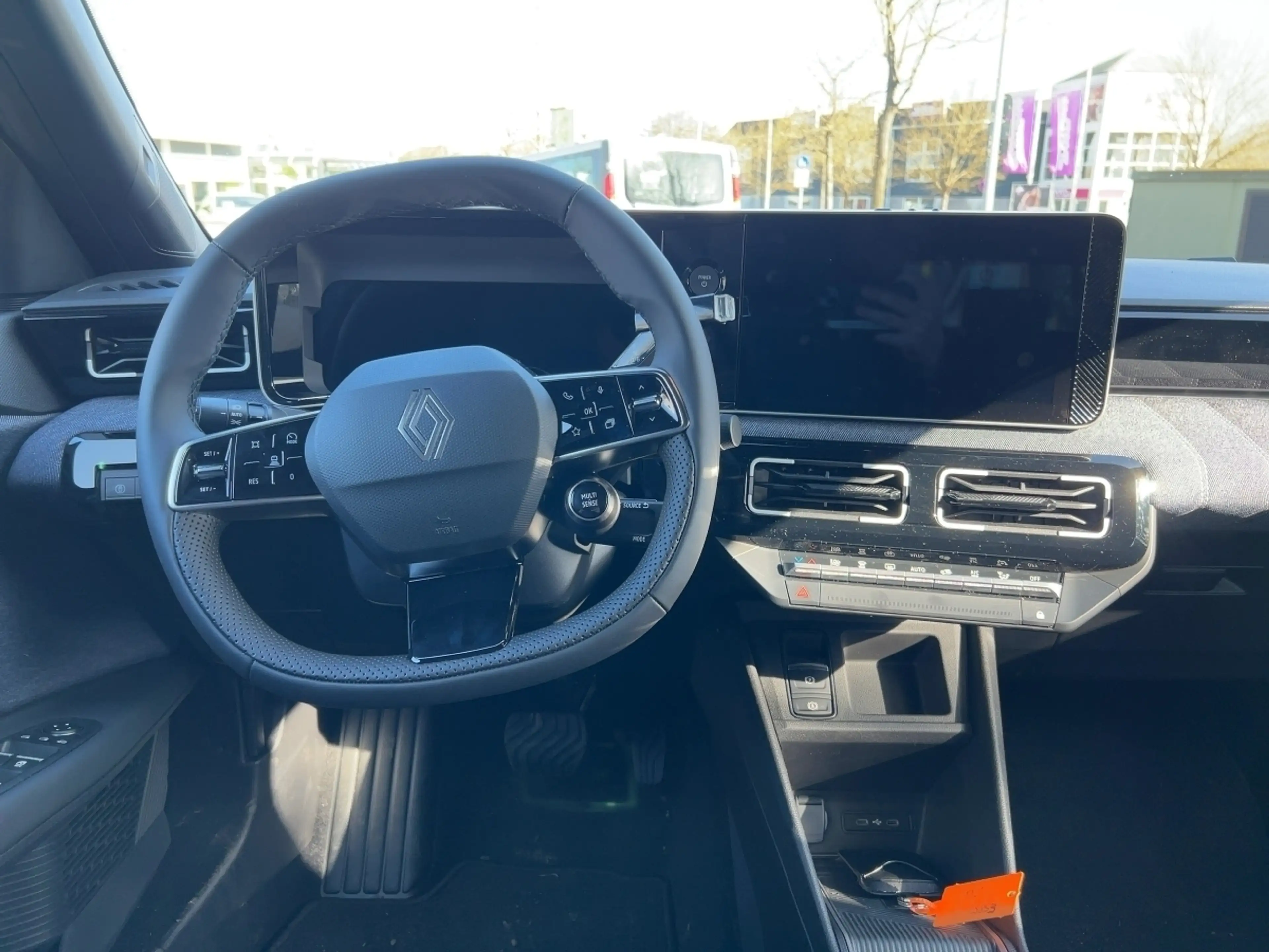 Renault R 5 E-Tech Techno 150 Comfort Range — photo 8