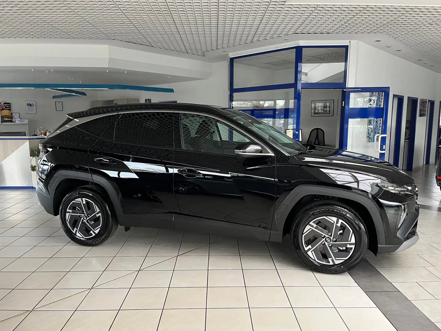 Hyundai TUCSON 1.6 T-GDI-DCT MHEV, Design,LED,Navi,RFK++ Noir - 2