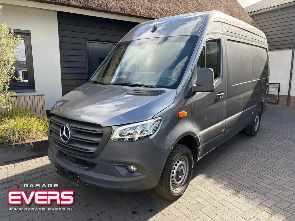 Mercedes-Benz Sprinter 2024 из Европы — купить под ключ
