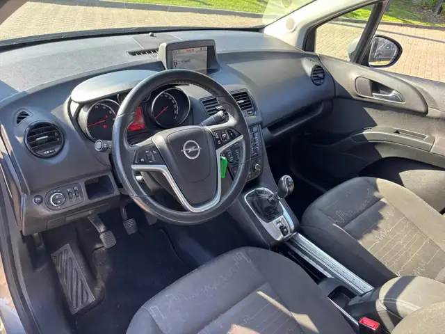 Opel Meriva view 11