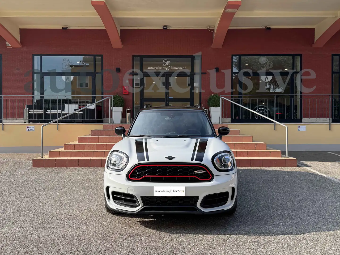 MINI John Cooper Works Countryman Mini Countryman ALL4 JCW auto Biały - 2