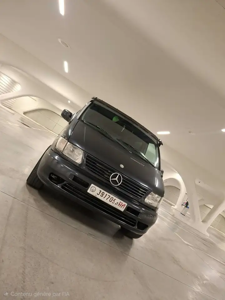 Mercedes-Benz V 220
