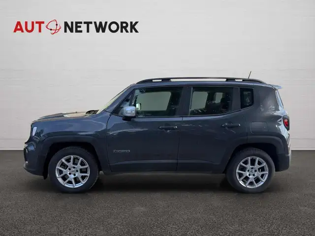 Jeep Renegade view 5