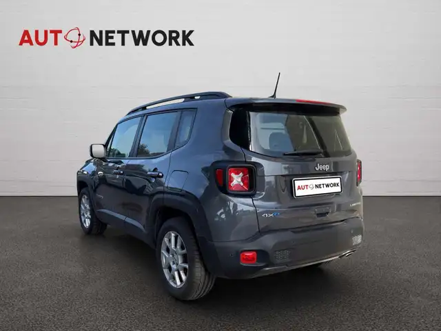 Jeep Renegade view 2