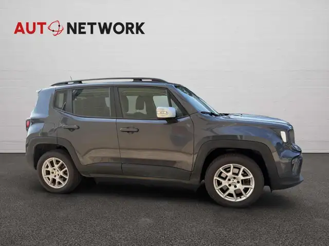 Jeep Renegade view 7