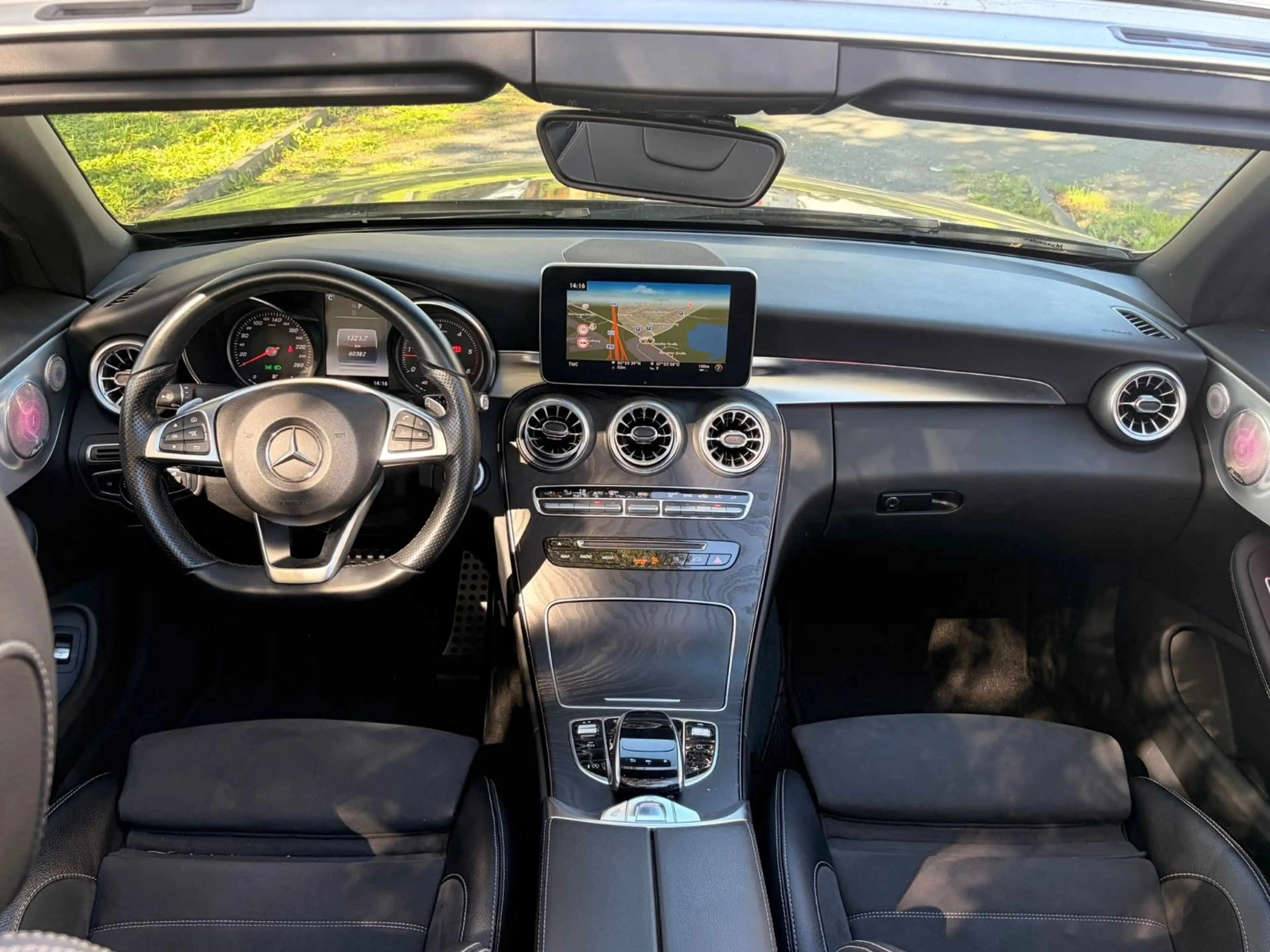 Mercedes-Benz C 220 d Cabrio  AMG Line *60.000km* EU6* Auto. — photo 2